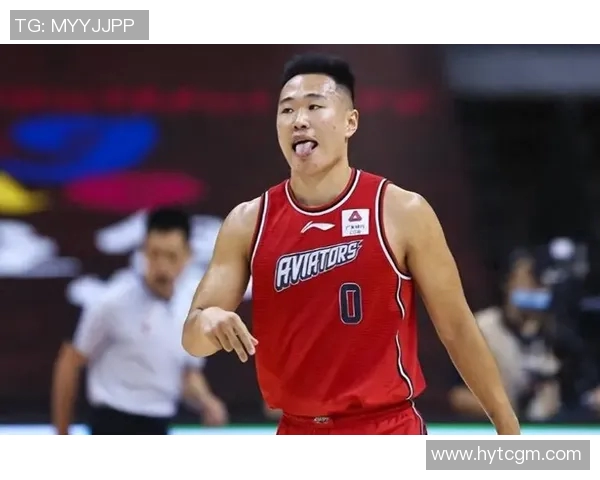 贺希宁：从篮球新星到职业生涯巅峰的奋斗历程与成就解析