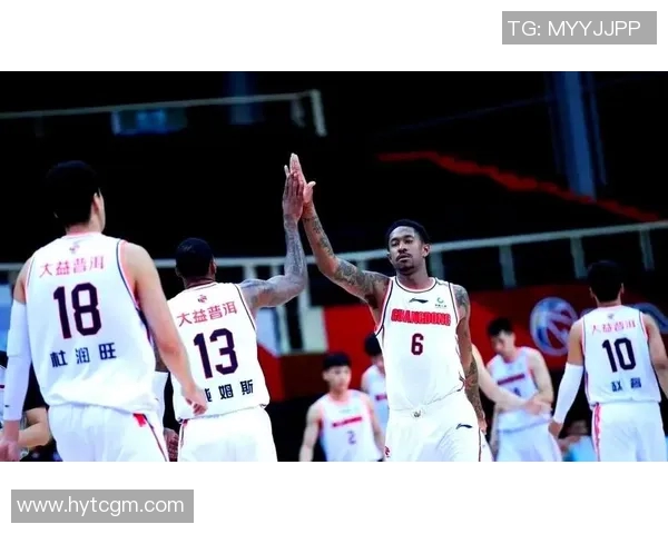 马尚布鲁克斯的篮球之路：从新秀到联盟明星的奋斗历程