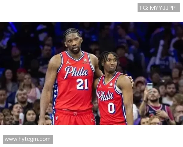 科比与恩比德的传奇对决：不同时代的篮球巨星如何影响比赛风格与球迷心态